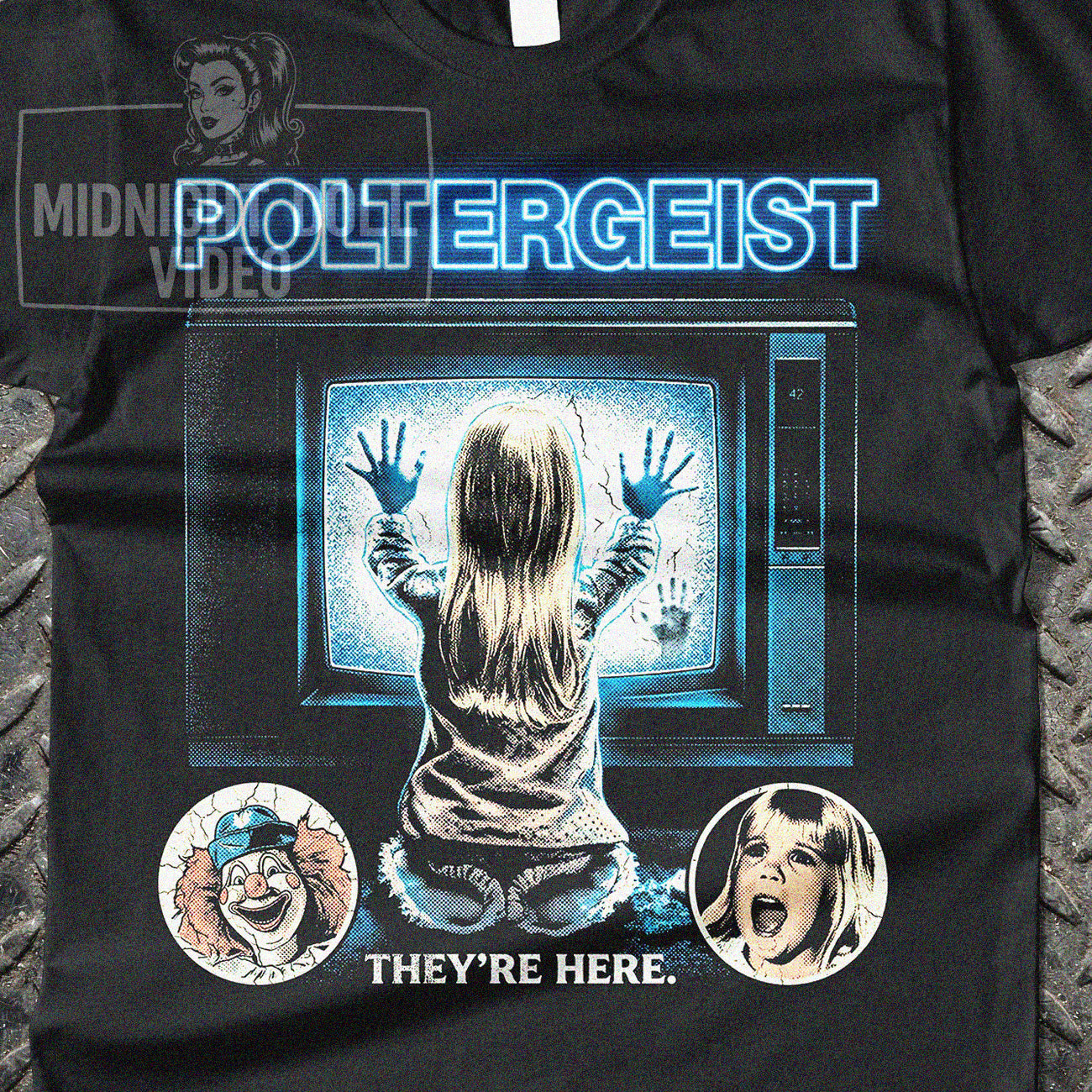 POLTERGEIST (1982) - "THEY'RE HERE" VINTAGE HORROR T-SHIRT