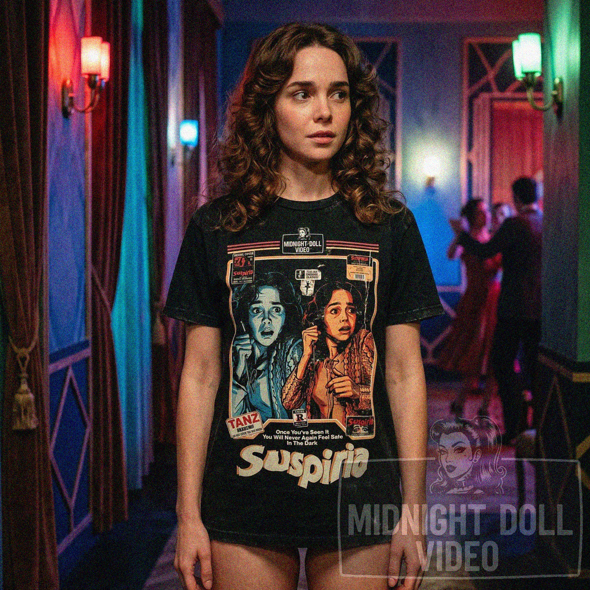 SUSPIRIA (1977) - "TANZ AKADEMIE" VHS TRIBUTE T-SHIRT