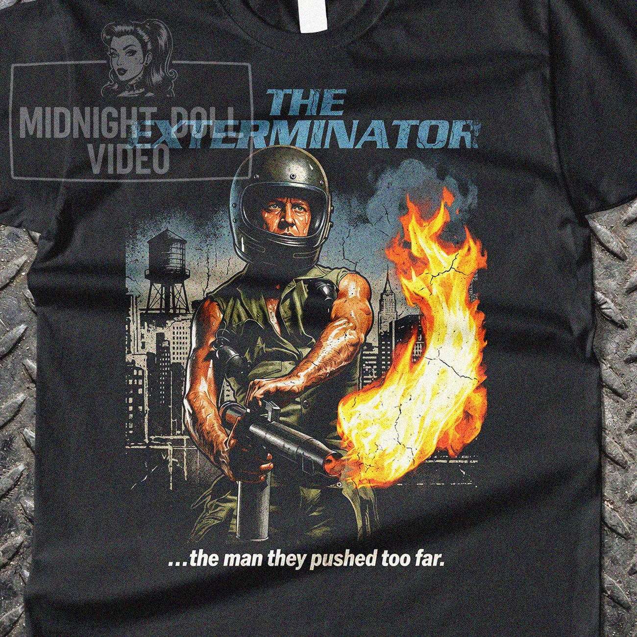 THE EXTERMINATOR (1980) - "THE MAN THEY PUSHED TOO FAR" VINTAGE T-SHIRT