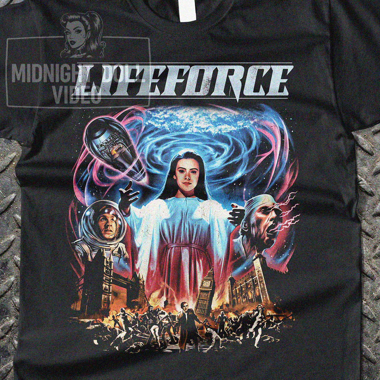 LIFEFORCE (1985) - "THE SPACESHIP WAS A TOMB" VINTAGE T-SHIRT