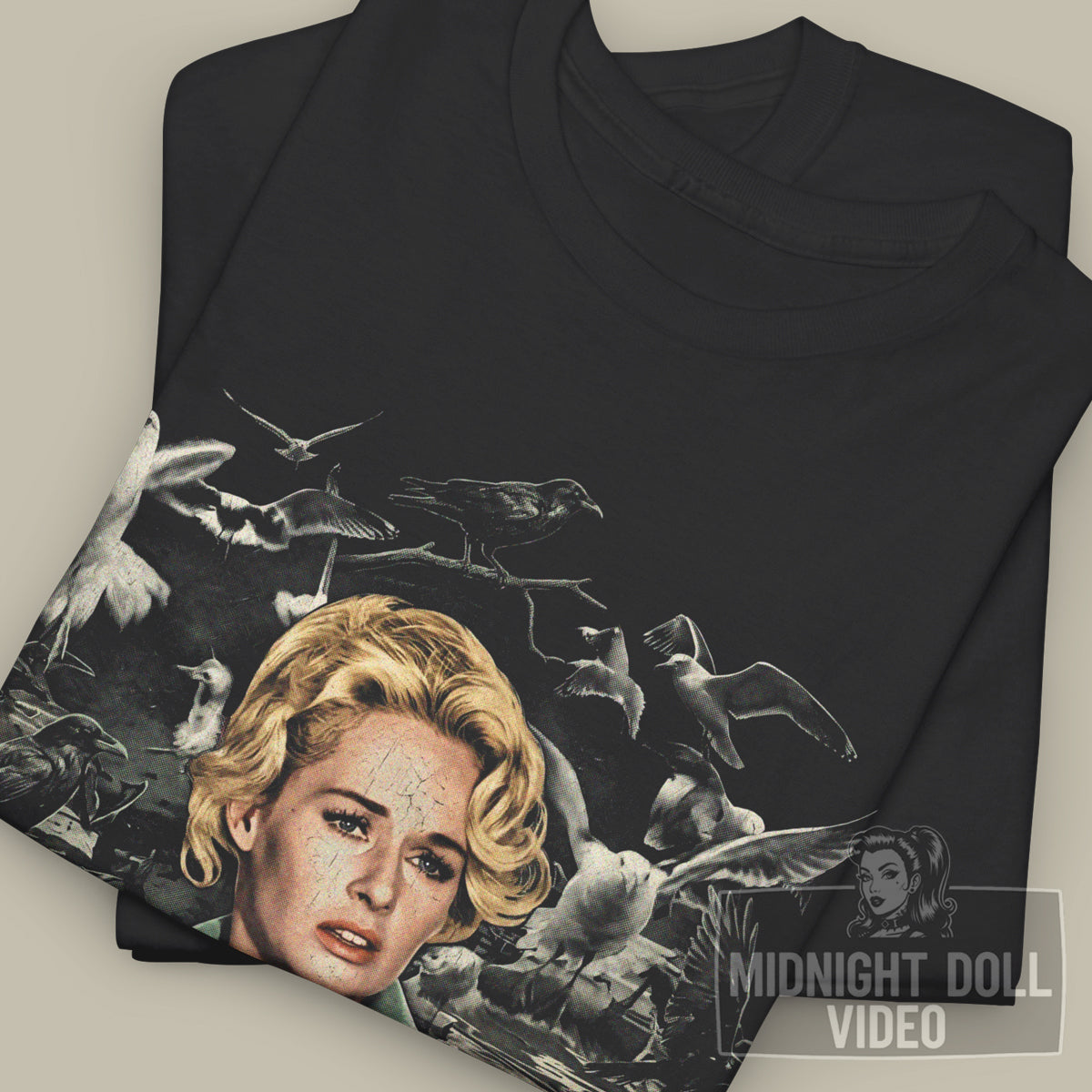 THE BIRDS (1963) - "ALFRED HITCHCOCK'S MASTERPIECE" VINTAGE SHIRT