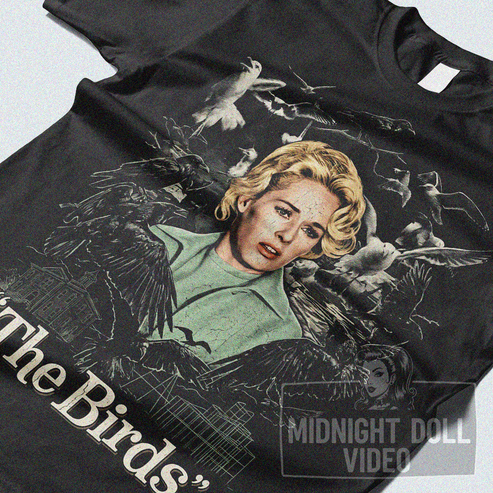 THE BIRDS (1963) - "ALFRED HITCHCOCK'S MASTERPIECE" VINTAGE SHIRT